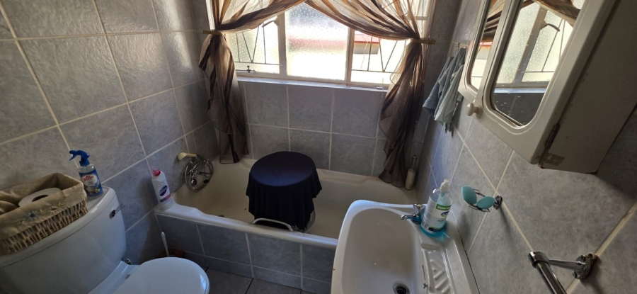 8 Bedroom Property for Sale in Meiringspark North West